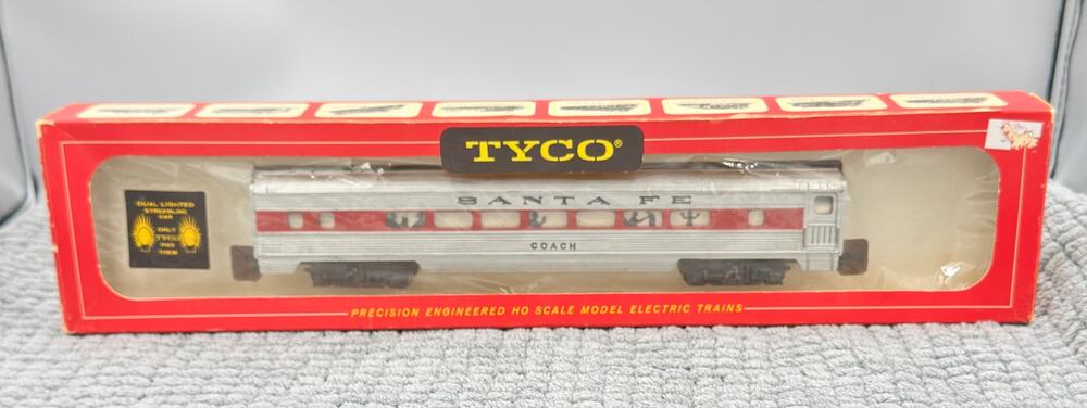HO Scale Tyco 521D-500 Santa Fe Coach Lighted Passenger Caboose Car